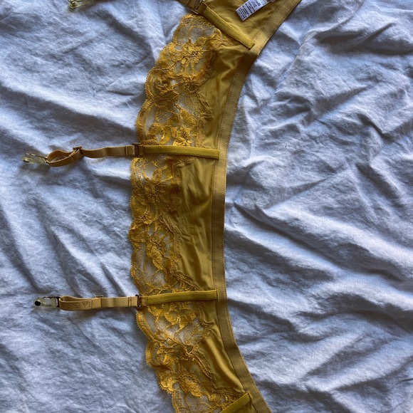 La Perla mustard yellow garter belt size 42 FR - Picture 3 of 7